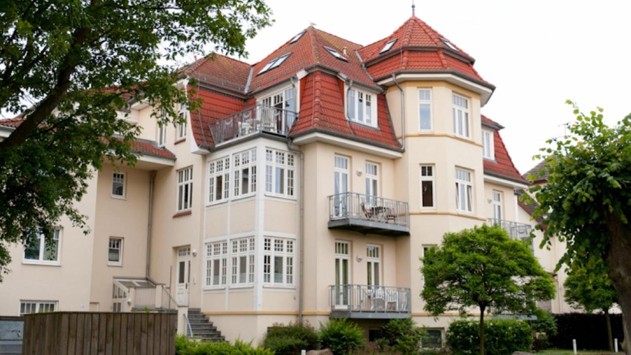Villa Duene Mit Grosser Sonnenterrasse, Kamin, Wlan Und Tiefgarage Fuer 2-4 Personen Ostseebad Kühlungsborn Kültér fotó