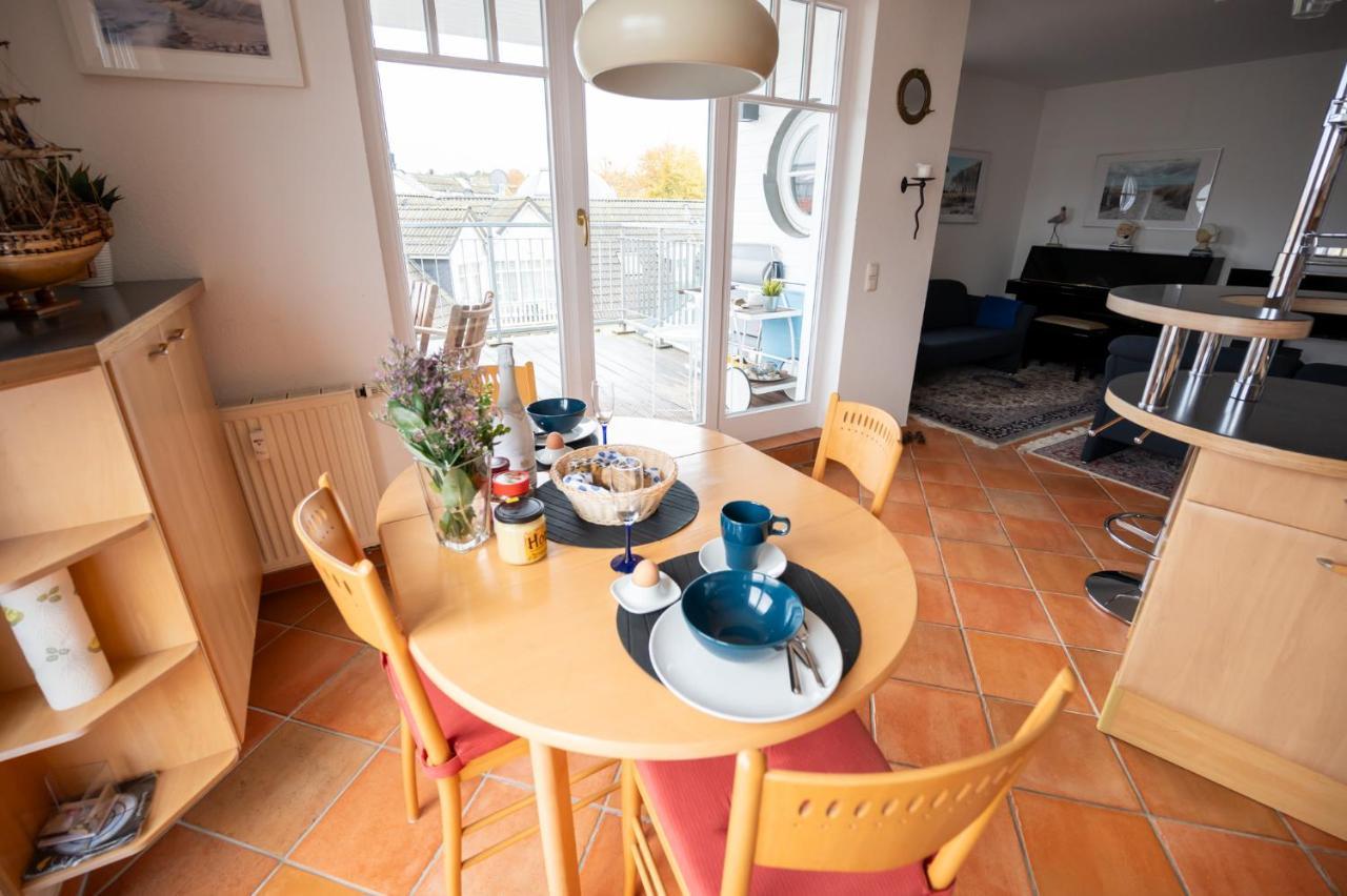 Villa Duene Mit Grosser Sonnenterrasse, Kamin, Wlan Und Tiefgarage Fuer 2-4 Personen Ostseebad Kühlungsborn Kültér fotó