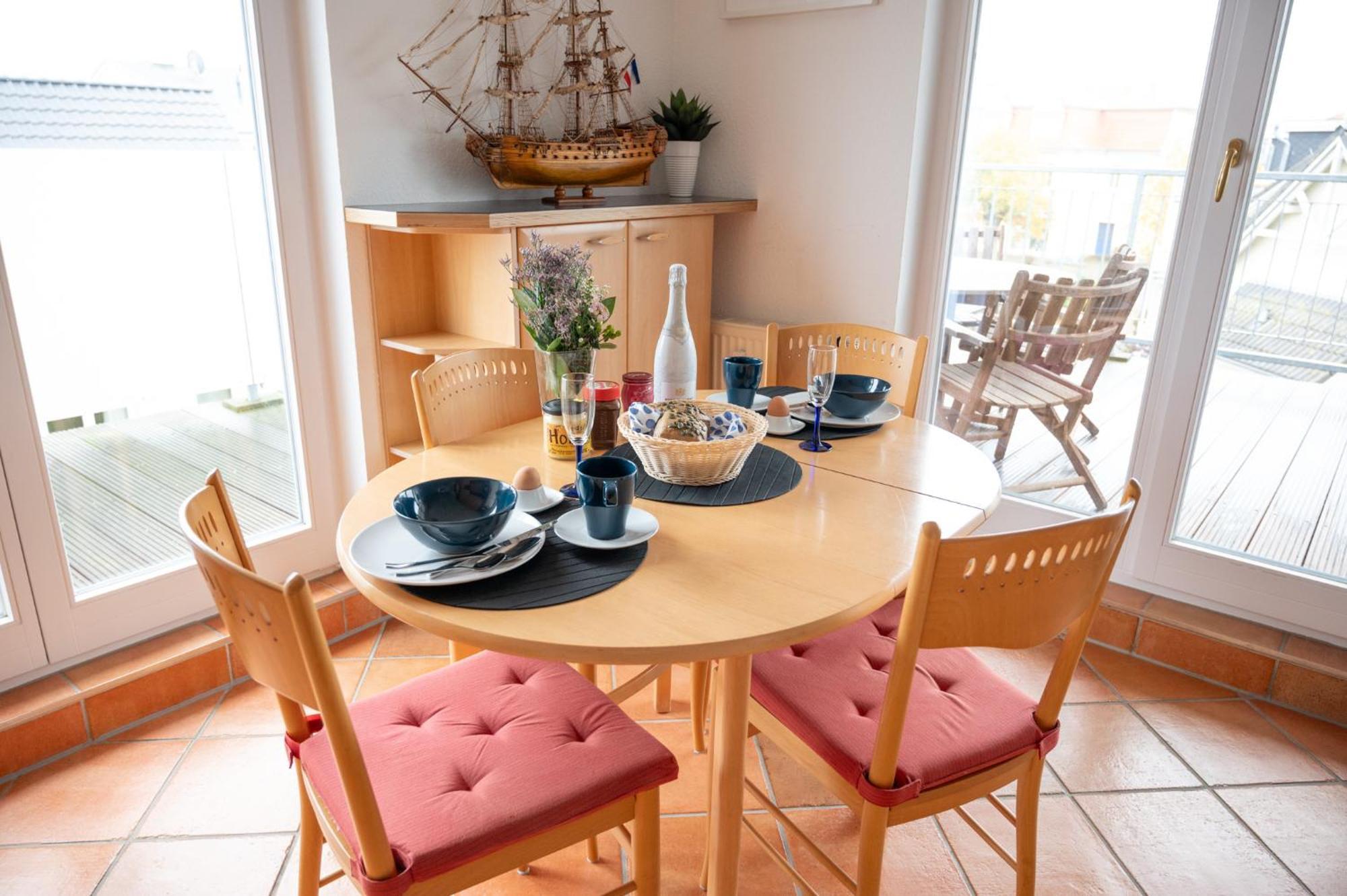 Villa Duene Mit Grosser Sonnenterrasse, Kamin, Wlan Und Tiefgarage Fuer 2-4 Personen Ostseebad Kühlungsborn Kültér fotó