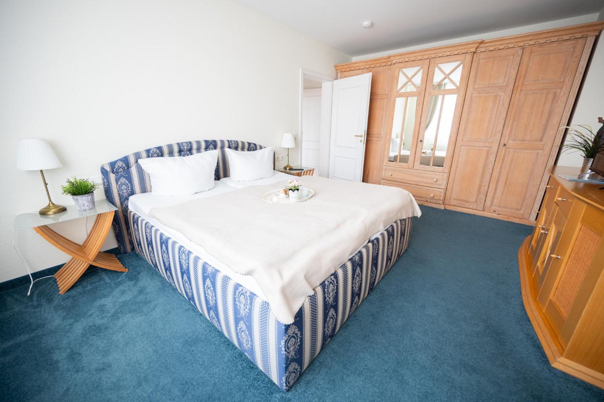 Villa Duene Mit Grosser Sonnenterrasse, Kamin, Wlan Und Tiefgarage Fuer 2-4 Personen Ostseebad Kühlungsborn Kültér fotó